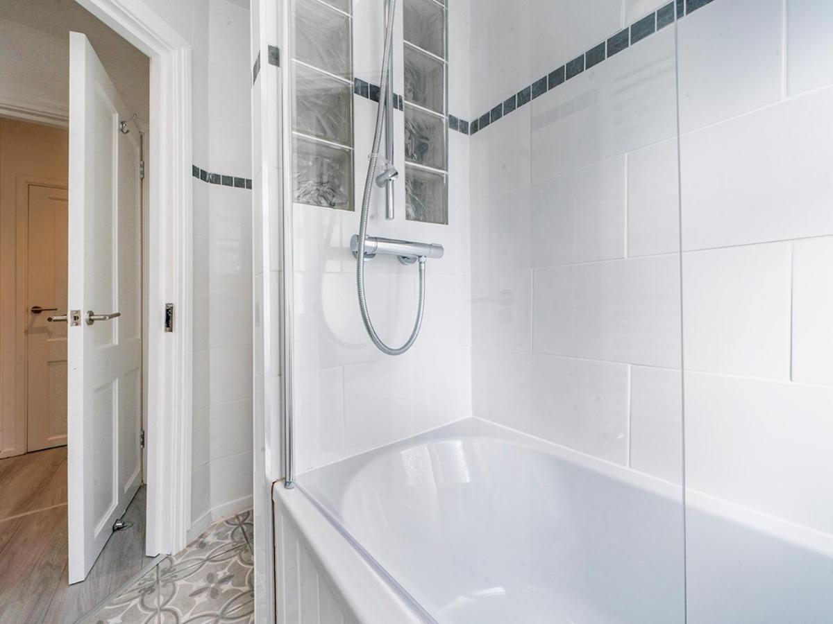 Pass The Keys - Bright & Airy 2Br 2Bath Apt In Perfect Location Μπέλφαστ Εξωτερικό φωτογραφία