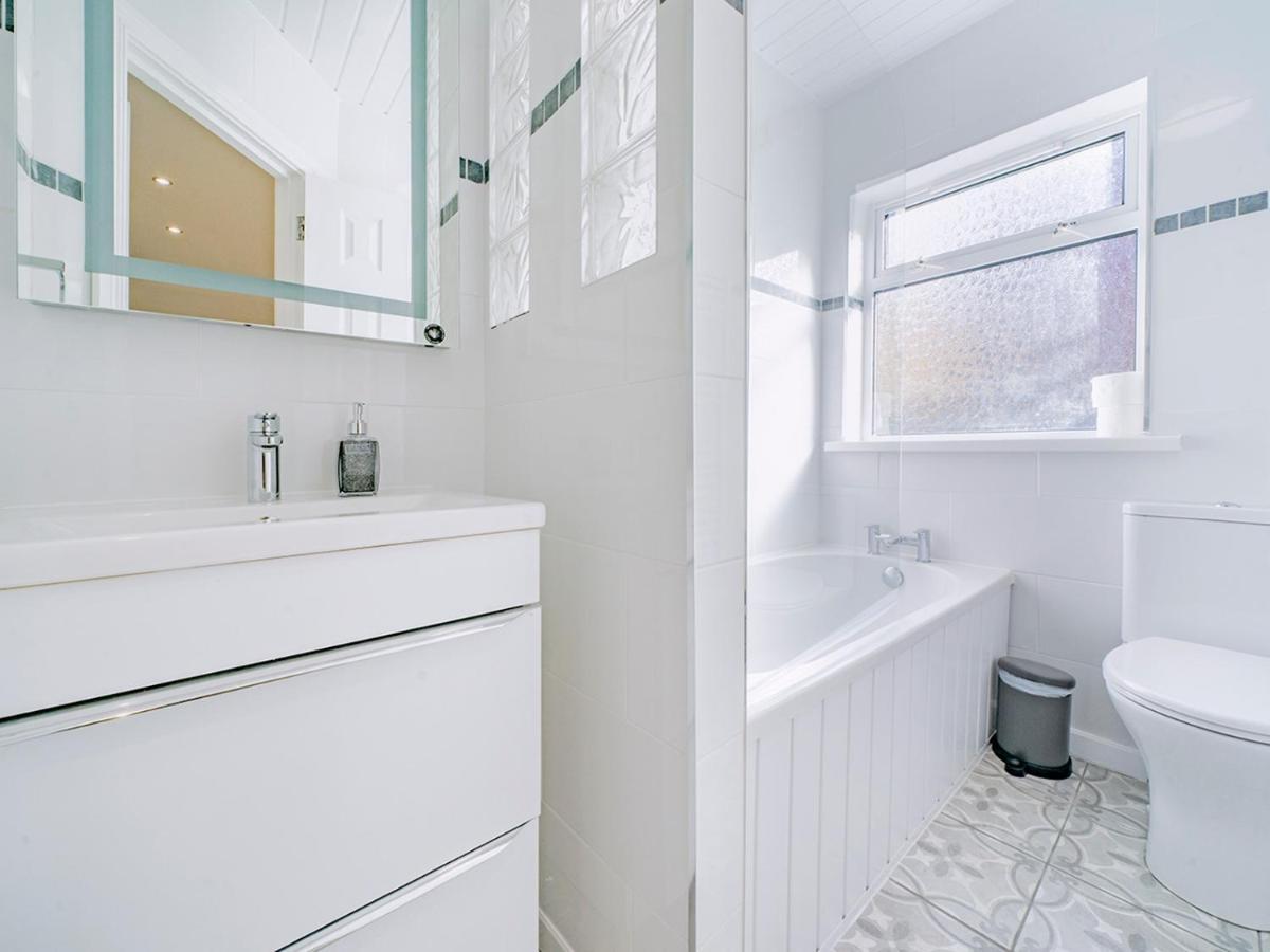 Pass The Keys - Bright & Airy 2Br 2Bath Apt In Perfect Location Μπέλφαστ Εξωτερικό φωτογραφία